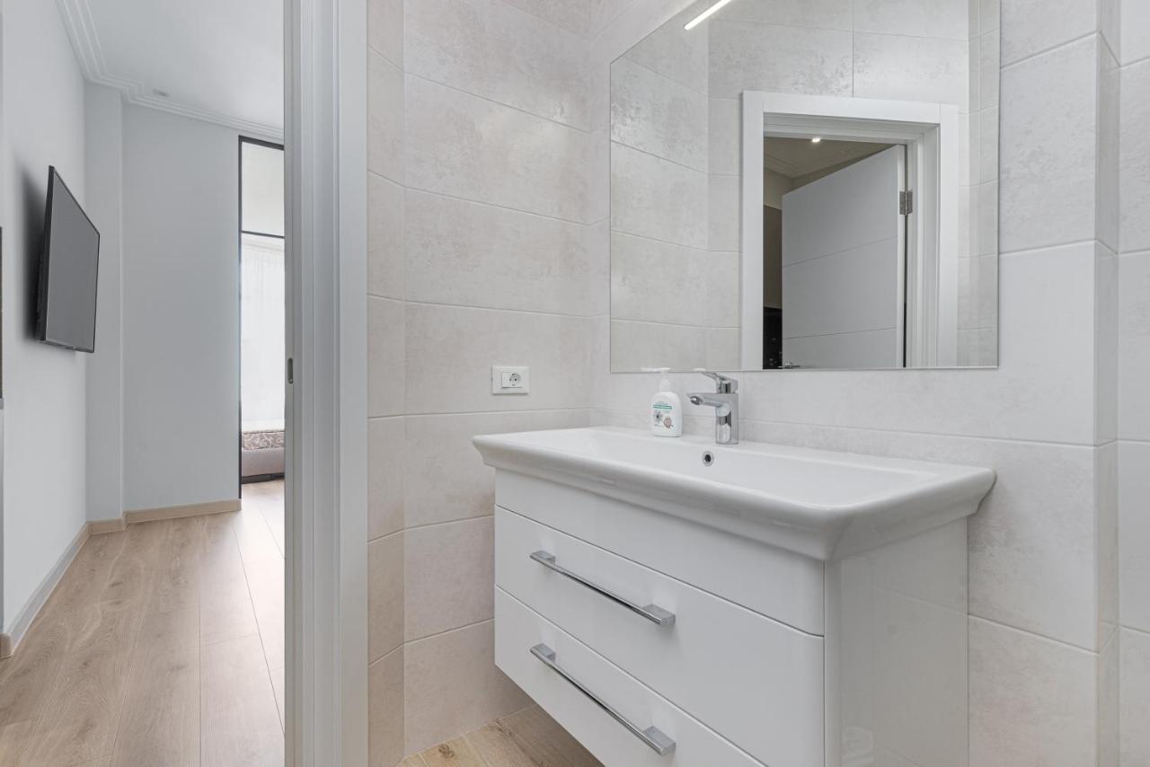 Sea Symphony Luxury 3-Bedrooms Apartment Odessa Esterno foto